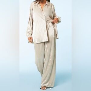 Ribbed metallic shirt & pant set. Color: Champagne. Size: Small. Never worn.